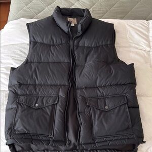Old Navy Black Puffer Vest